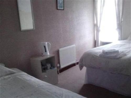 Twin Room Private Bathroom,1665213705:JPEG
